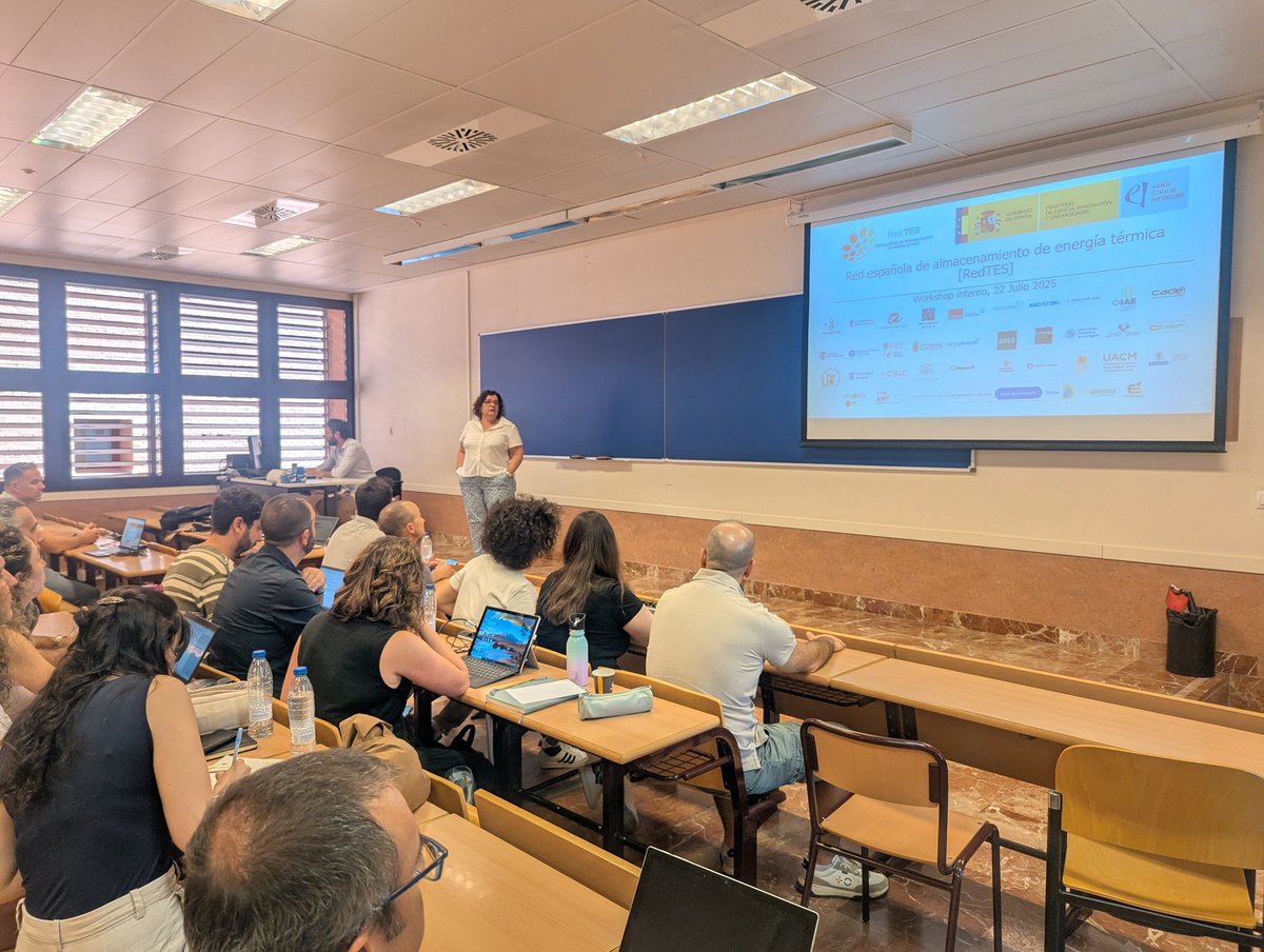 Comenzamos la reunión de la <a href="/red_tes/">Red de Almacenamiento de Energía Térmica (Red-TES)</a> en <a href="/EPS_UC3M/">EPS-UC3M</a>. Gracias por la recepción y la organización. Más de 40 personas de universidades, centros de investigación y empresas reunidos hablando sobre el futuro del almacenamiento térmico #TES.