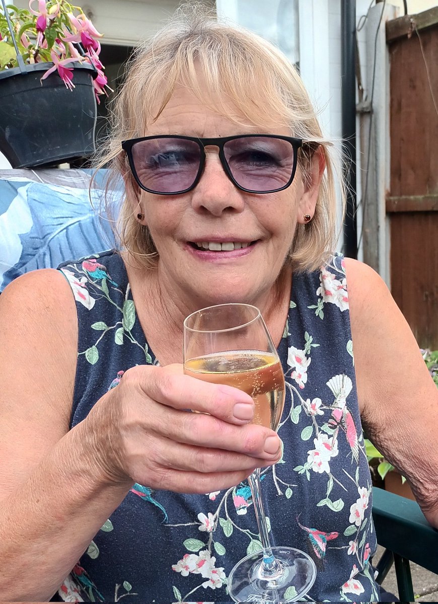 Maeldune_991's tweet image. Happy #ChampagneSunday....on Tuesday!