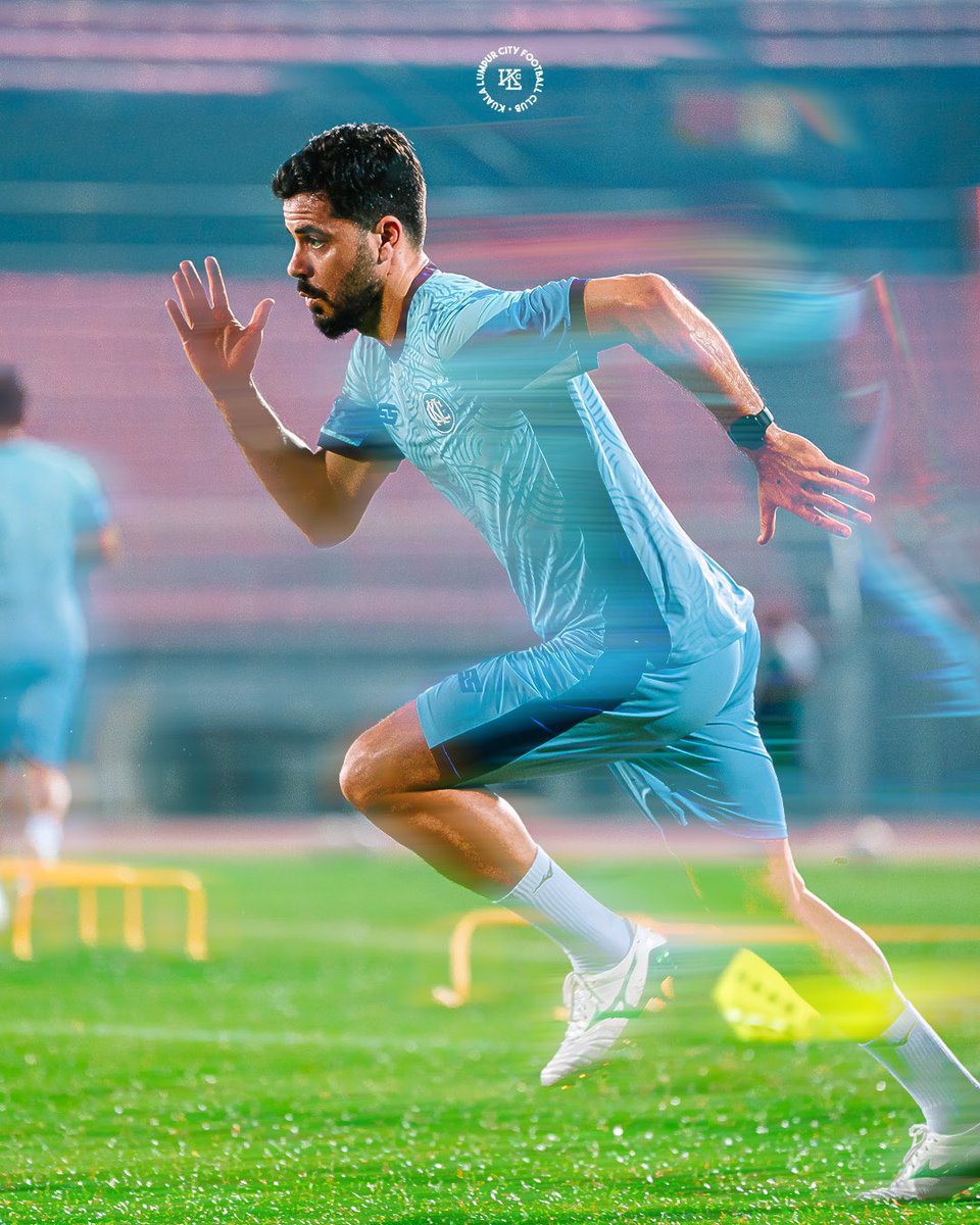 KLCityFootball's tweet image. Welcome back captain! Paulo Josue 🔴⚪️
#klcityfc #sampaimatikualalumpur #cityboys