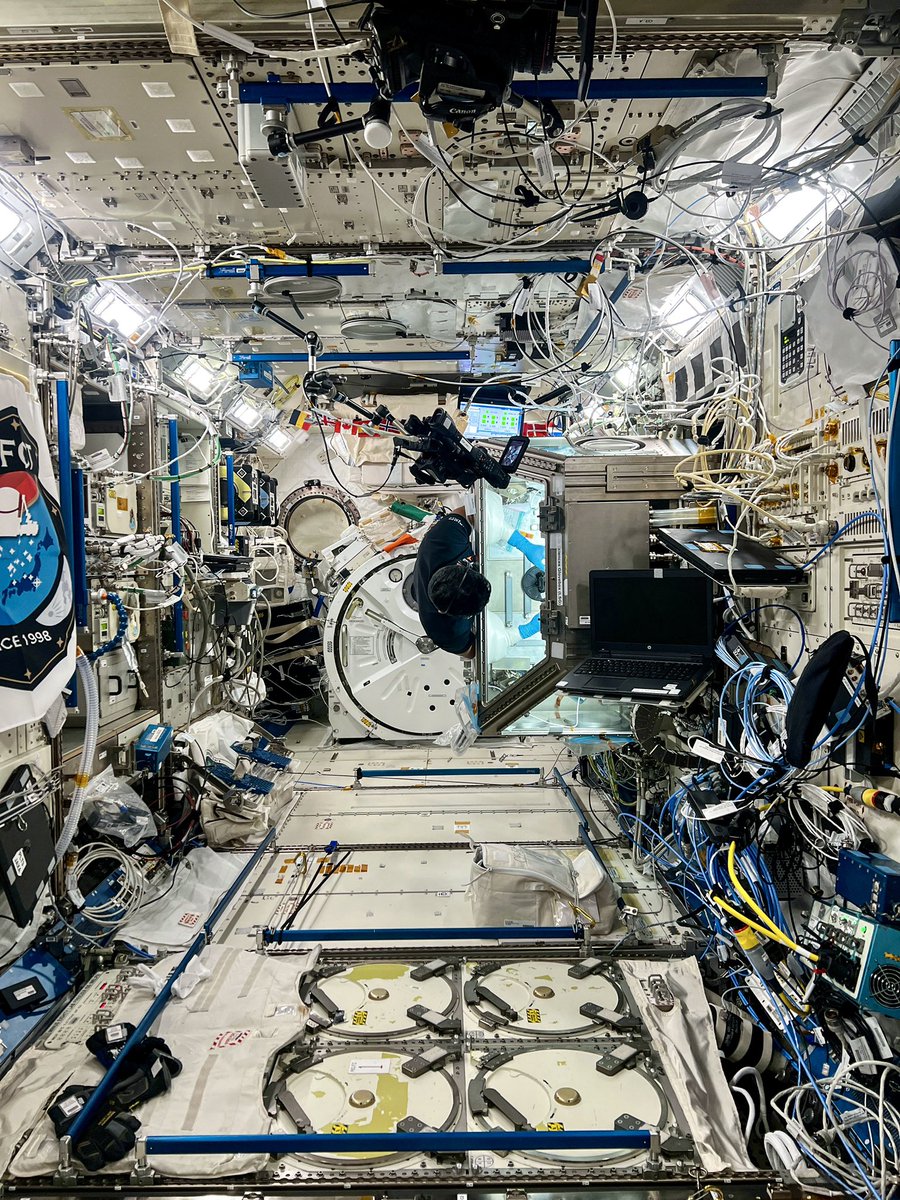 NewsIADN's tweet image. Group Captain Shubhanshu Shukla conducted several experiments in Microgravity onboard the #ISS including working in the LSG (Life Sciences Glovebox).