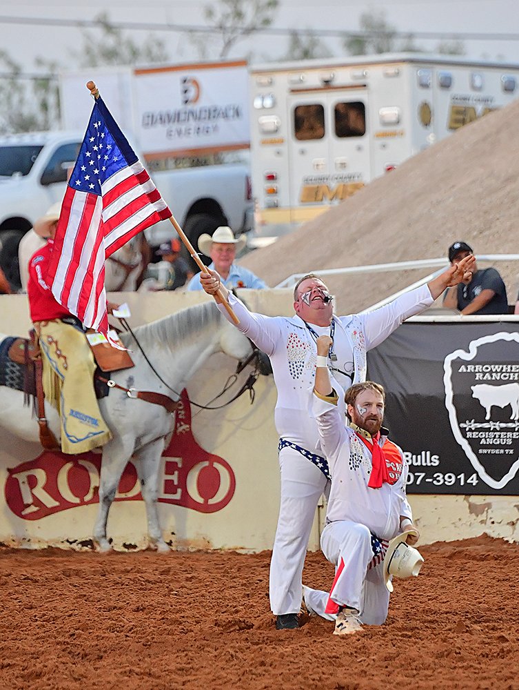 TwisTEDRodeo's tweet image. Ten-time @PRCA_ProRodeo Clown of the Year Justin Rumford will be back in his home state of Kansas next week as he returns to entertain the masses at #DodgeCityRoundupRodeo. twistedrodeo.com/2025/07/22/rum… 📸 Robby Freeman