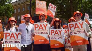 BBCBreakfast's tweet image. A 5-day strike by resident doctors in England will be going ahead, after talks with the Government failed to reach an agreement.
The stoppage is due to begin on Friday 25th July at 7am.
bbc.co.uk/news/health