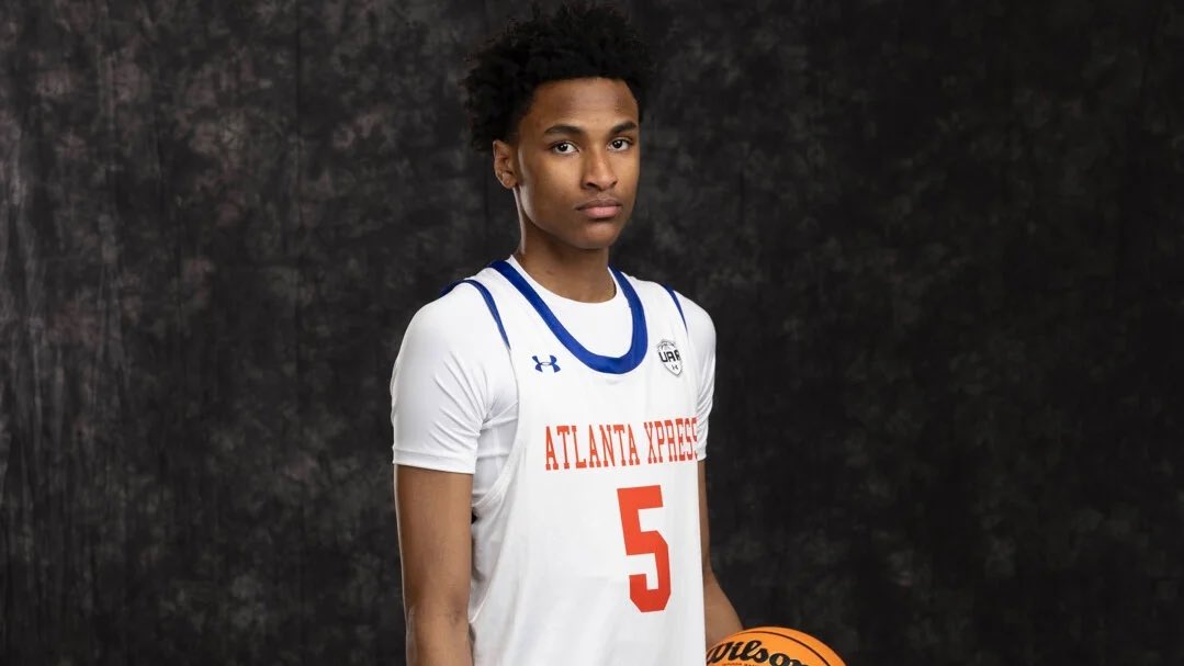BJenkins247's tweet image. Jarvis Hayes Jr., the No. 35 overall recruit in the national 2027 class, says #Georgia and #GeorgiaTech are two schools pursuing him aggressively.
He discussed his thoughts on both in-state programs with @247Sports.
𝐕𝐈𝐏 247sports.com/college/basket…