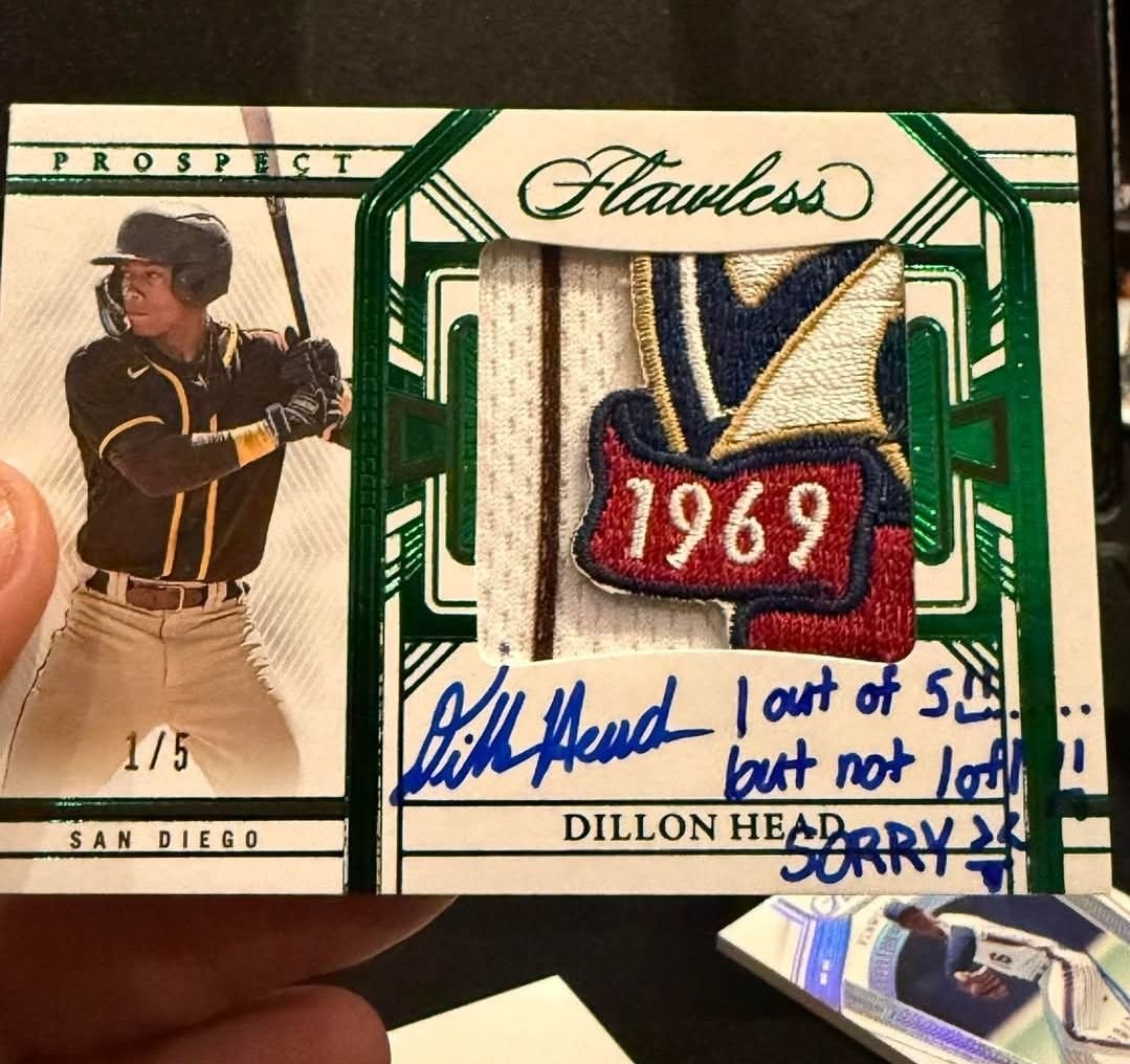 SportsCardInv's tweet image. Imagine getting trolled by an inscription 😂
via Dustin Hollis/FB