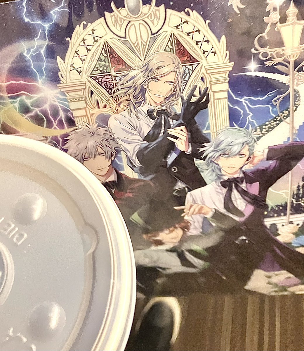 d5_srh's tweet image. いってきた面白かった！うたプリ全然知らないんだけどこの4人が回転寿司のお皿の上乗って歌ってる曲良かった💗