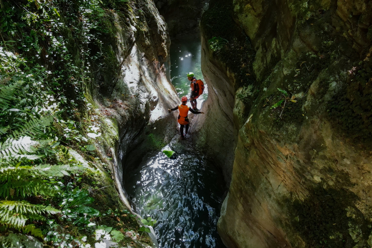 What could be better than a #refreshing dip to beat the #summer heat?
Swim in the clear waters of the streams in #Garfagnana and the Serchio Valley. These rivers provide untouched natural vistas, enchanting itineraries, and adrenaline-pumping activities.
bit.ly/GarfagnanaBlue