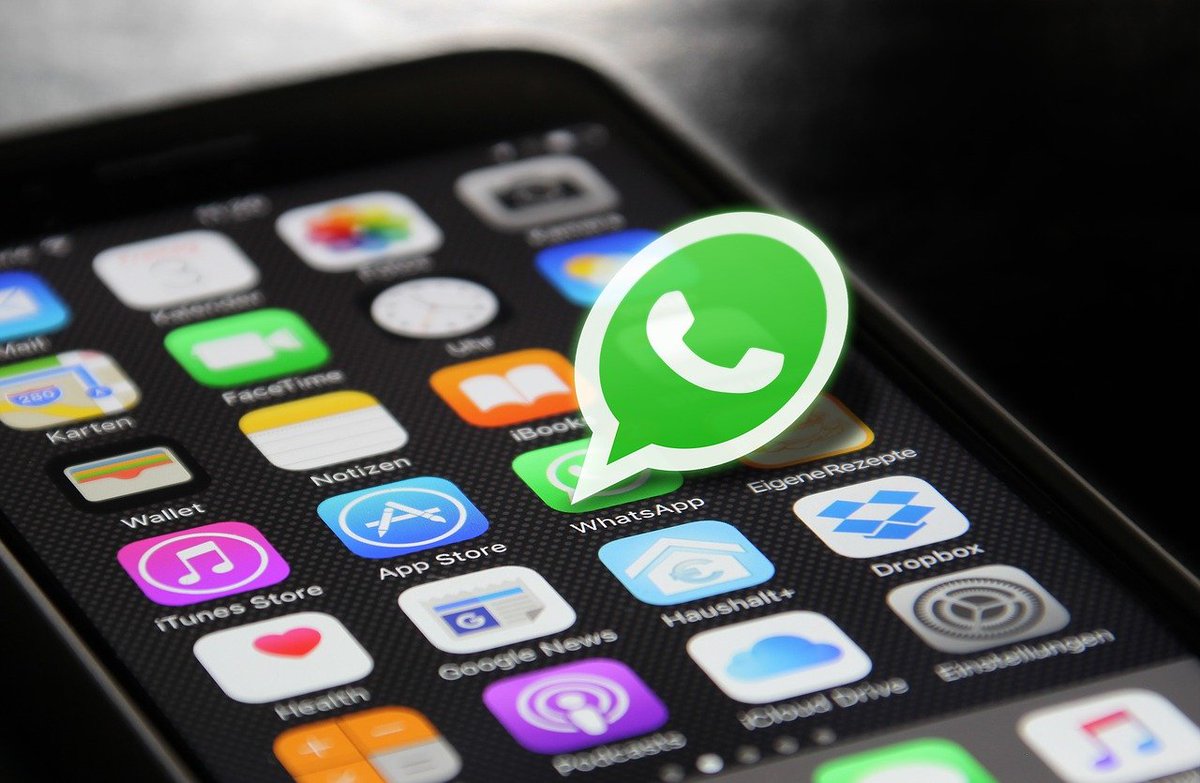 MVS Noticias (@mvsnoticias) on Twitter photo ¿Recibes infinidad de mensajes por WhatsApp? 📱
El mal uso y abuso de WhatsApp, puede convertirse en una fuente de problemas en nuestras relaciones sociales.
Hoy, Gaby Vargas (<a href="/MXGabyVargas/">Gaby Vargas</a>) te dará algunos consejos para utilizar esta aplicación de manera efectiva y ¿Recibes infinidad de mensajes por WhatsApp? 📱
El mal uso y abuso de WhatsApp, puede convertirse en una fuente de problemas en nuestras relaciones sociales.
Hoy, Gaby Vargas (<a href="/MXGabyVargas/">Gaby Vargas</a>) te dará algunos consejos para utilizar esta aplicación de manera efectiva y