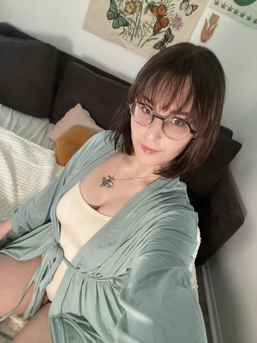 ruby_julis's tweet image. how do I look? 🩷🤭