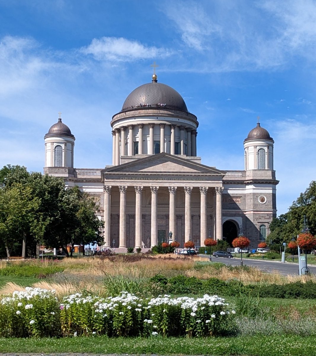 ChtSutAntiques's tweet image. Visited the Basilica of Esztergom today, the largest church in Hungary, standing approx 100 metres in height. Overlooking The River Danube and Slovakia on the other side of the river...