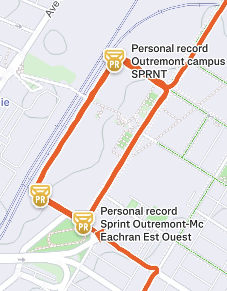 sonofsarah's tweet image. UDM Outremont campus loop is such a MTL summer morning vibe - no cars, fresh asphalt, super fit TMR runners. Def coming back π΄ββοΈπ