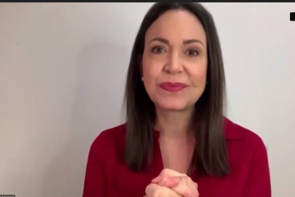 DiarioTalCual's tweet image. María Corina Machado sostuvo una reunión con John T. McNamara, encargado de negocios de Estados Unidos para Venezuela, en la que abordaron las posibilidades de una transición pacífica de poder en el país #TalCual #ClaroyRaspao
Web: talcualdigital.com/machado-y-enca…