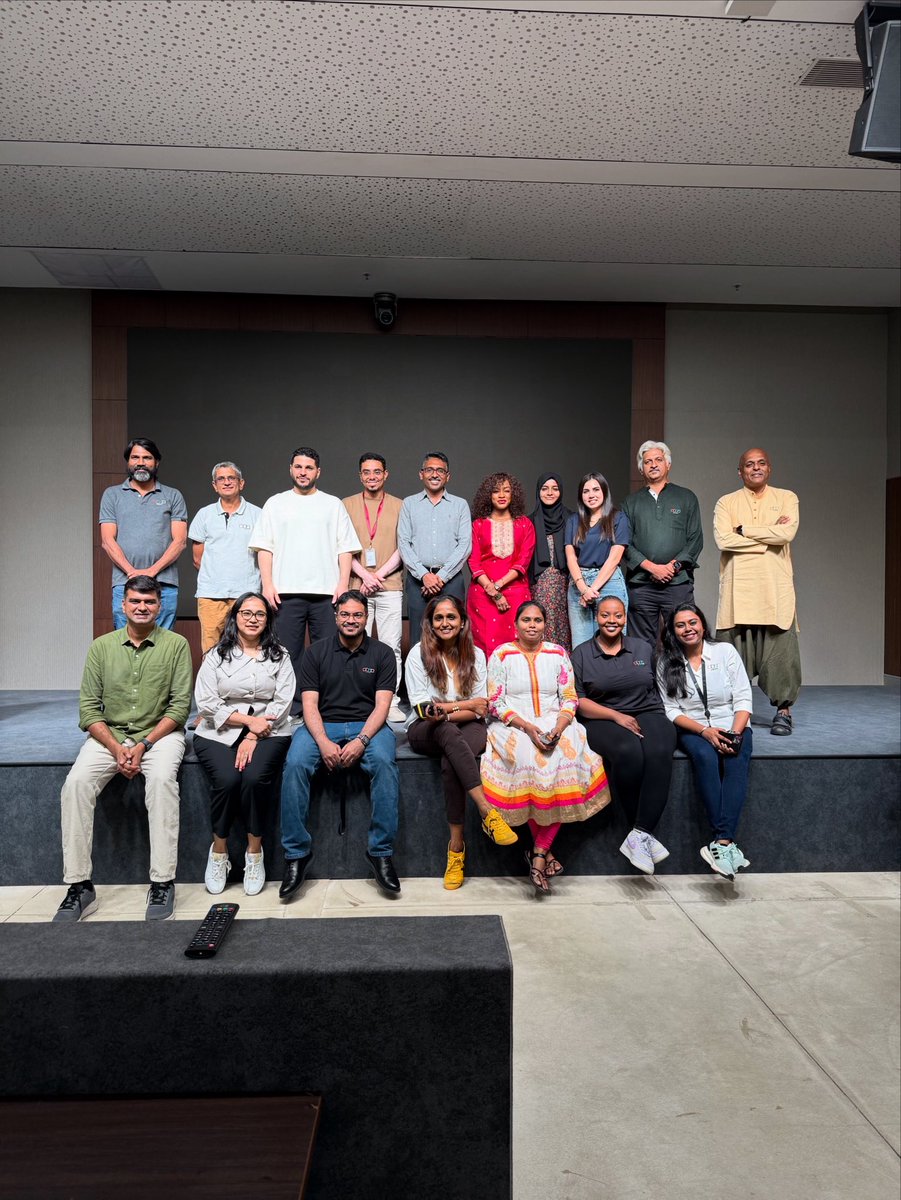 ZohoAfrica's tweet image. This week, we welcomed our MEA influencers to Zoho’s global headquarters in Tamil Nadu, Chennai 🇮🇳.
Today marked day 1 of their visit, where they sat down with key leadership and a few product marketing teams for meaningful discussions about Zoho’s story, our roots, and the…