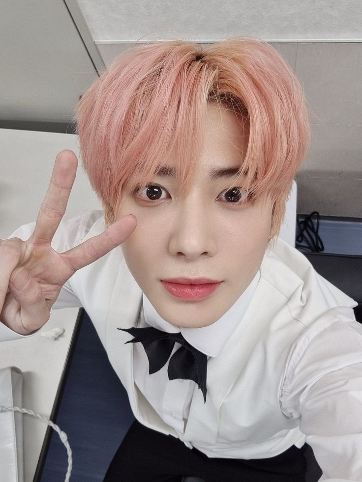 mwamoaa's tweet photo. close enough.. ! wanted to do a moasd for my First comeback!! #Mhm
first time joining selca day.. kinda nervous
#moasd #MOASelcaDay #TAEHYUN #NotShyNotMe https://t.co/uKLcMqjq3d