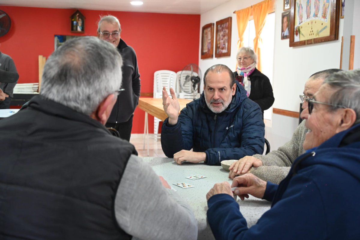 A partir de esta inversión, se están llevando adelante diferentes reformas para recuperar este espacio tan importante para los cerrenses.

Sigamos unidos.