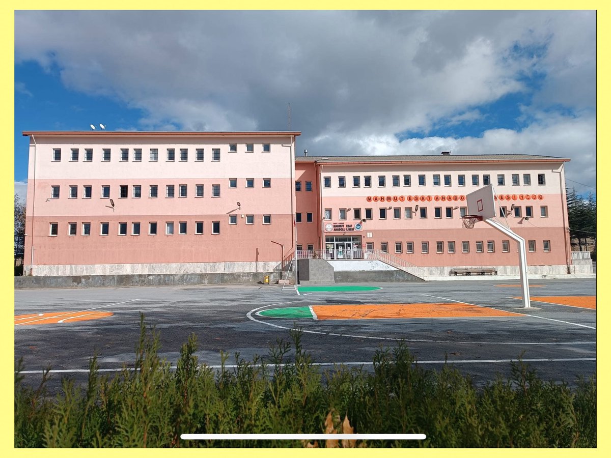 Bugün kötü bir haber daha aldım.
Seydişehir Mahmut Esat Anadolu Lisesi kapatılıyor.

Mezunu olmaktan onur duyduğum bu okul, sadece bir eğitim kurumu değil; bir geleneğin, bir hafızanın, bir kentin onurudur.

İsmini taşıdığı, Tapu ve Kadastro Teşkilatı’nın kurucularından, Fatih