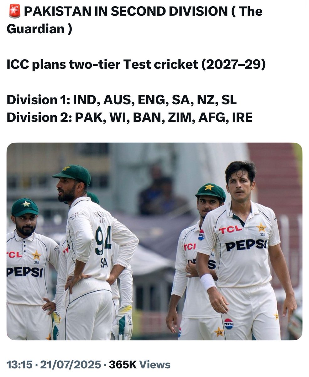 arifaajakia's tweet image. Right now, Pakistan is 30 for 6 wickets vs Bangladesh in 2nd T20. After humiliating defeat in 1st T20, Pak coach said pitch is low standard while Bangladeshi batters batted on the same pitch😂
Where are Pak youtubers, who propogate that Pak team is the best.