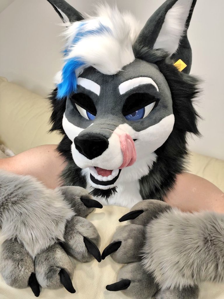 TaruApparel's tweet image. I came to fix ya pipes😈💙
Partial commission for @FoxenZorotar ✨
