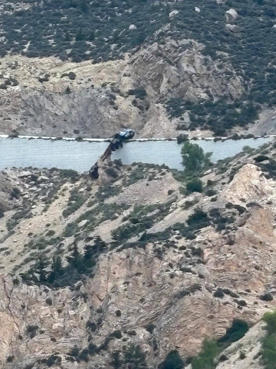 iceaxehikes's tweet image. Hey, you can&apos;t park there.