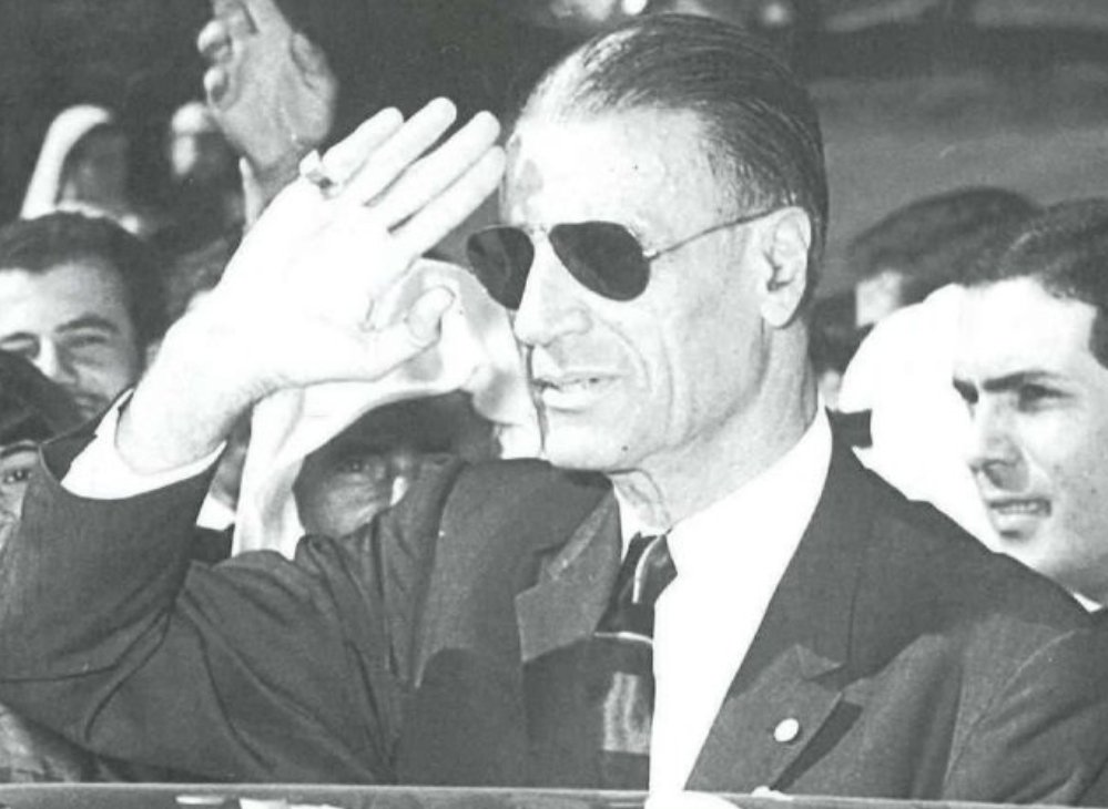 LebBlitz's tweet image. Sheikh Pierre Gemayel said to the Kataeb political bureau about the Cairo Agreement: "I don't want this agreement, but I want to postpone the war."