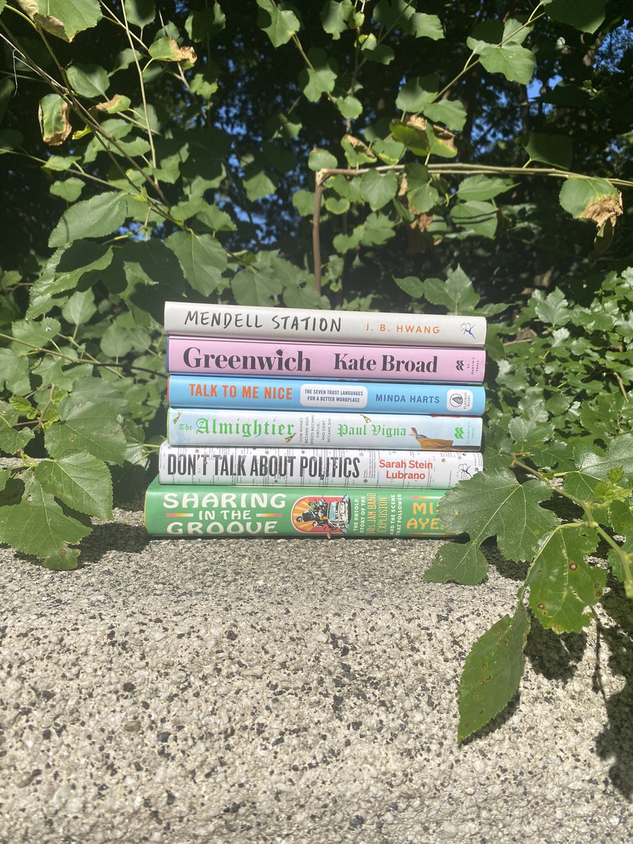 macmillanreads's tweet image. Happy #bookbirthday to Kate Broad, @themikeayers , Minda Harts, J.B. Hwang, @ssteinlubrano , @paulvigna , and all our talented authors with books out today #StMartinsPress #Flatiron #Bloomsbury