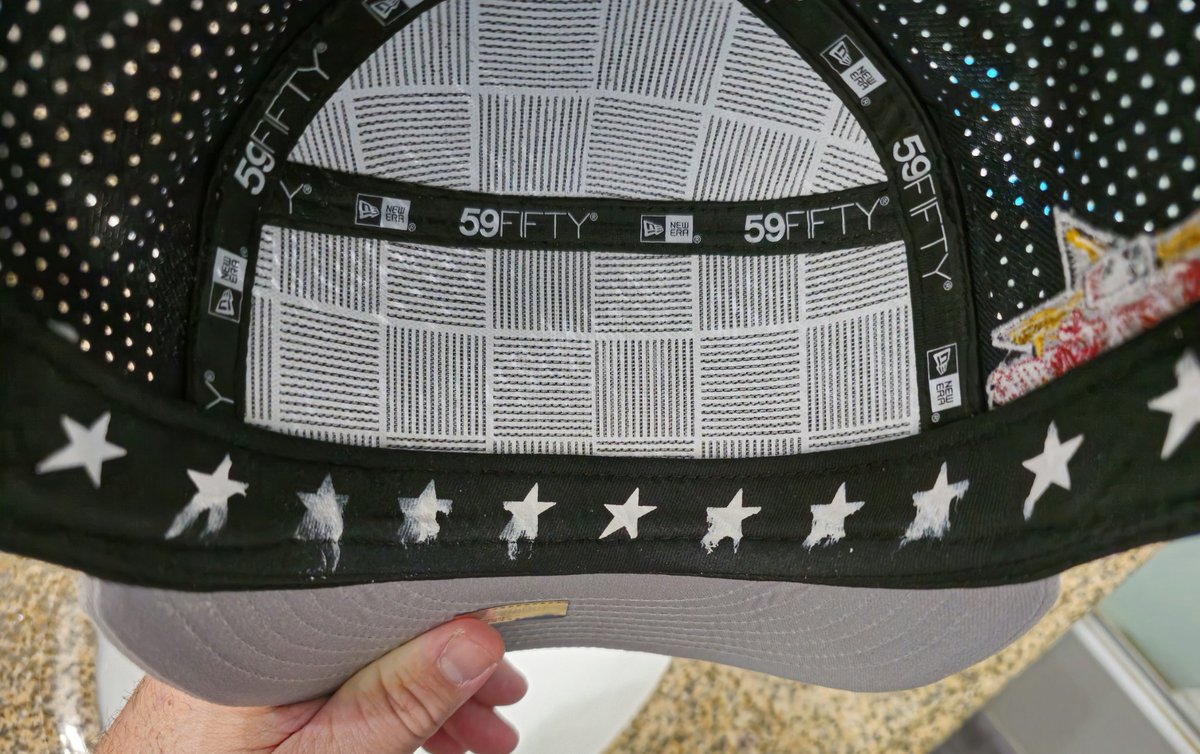 Chf_BoyarB's tweet photo. Excuse me @NewEraCap, but I'm not sure putting screen printed stars inside of the hat on the Sweatband was a good idea. Could I possibly get a refund, since the starts literally melt when they are on your head? https://t.co/voHQcZd70R