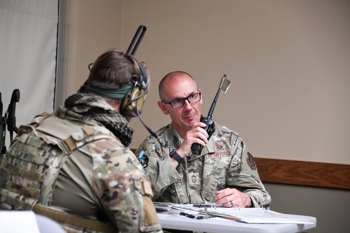 AirNatlGuard's tweet image. Airmen Show Heart
@KansasGuard Airmen simulated a combat deployment to the Indo-Pacific Region during Exercise Tinman.
The week-long exercise was part of an ongoing series to prepare Airmen for what combat deployments may look like in the future.
🔗ang.af.mil/Media/Article-…