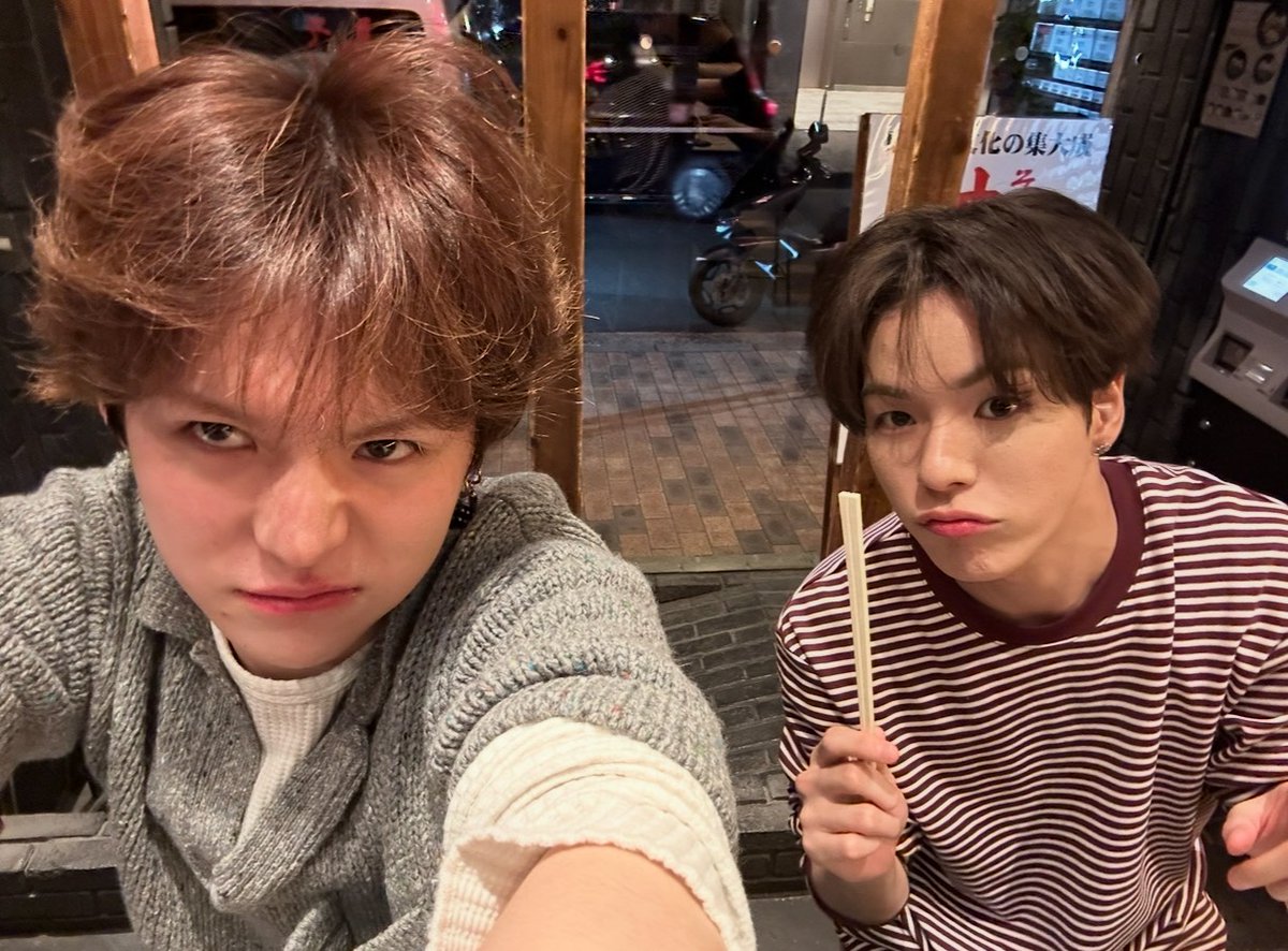 treasuremembers's tweet image. 재혁아~ 생일 축하한다잉🦁
올해도 육식즈 아주 씩씩하게 무대 찢어버리자
사랑한다잉 앞으로도 잘부탁행잉♡
#해피재혁데이 #YOSHI #요시 #ヨシ