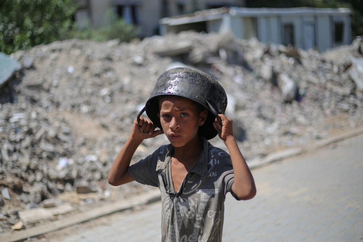 DCIPalestine's tweet image. 🚨Child starvation is surging in Gaza as Israel escalates its genocide and targets aid seekers. Without immediate action from world leaders, Israel may wipe out an entire generation of Palestinians in Gaza.
Read more: ow.ly/pEhj50WtnHs