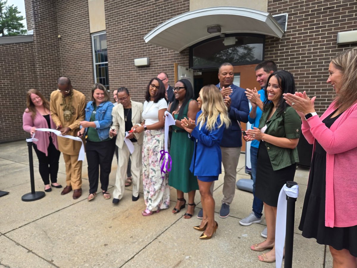 TheMindTrust's tweet image. 🎉 🏫 Congratulations, Girls IN STEM Academy, on your new home! We are thrilled to see you settled into your permanent location, and are excited see how this space helps you grow your impact on Indianapolis' students and our community.