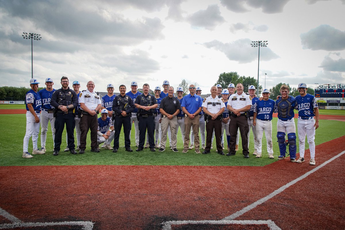 Post400Baseball's tweet image. Thank you to everyone who came out last night to support our annual Back the Blue fundraising game! We already can’t wait for next year’s!
#post400