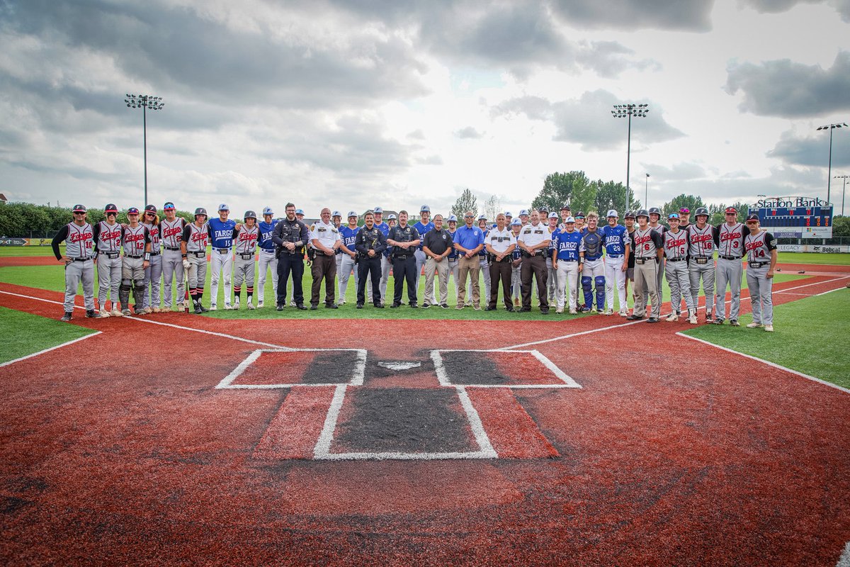 Post400Baseball's tweet image. Thank you to everyone who came out last night to support our annual Back the Blue fundraising game! We already can’t wait for next year’s!
#post400
