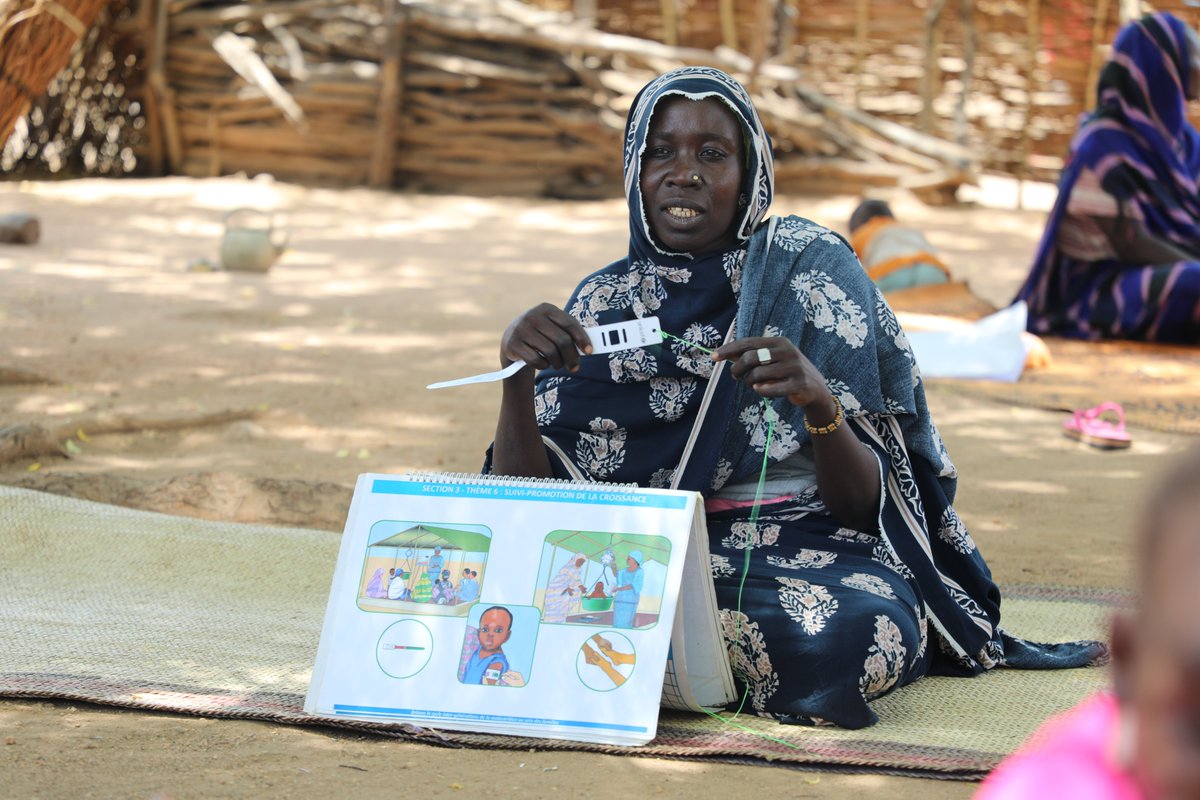 UNICEFChad's tweet image. In Golonti, Guéra province, women in community groups are raising awareness to fight child malnutrition.
With support from the @BMZ_Bund, @UNICEF is helping strengthen the resilience of vulnerable children, adolescents, women, and families in Chad.
👉🏽 unicef.link/45g89bp