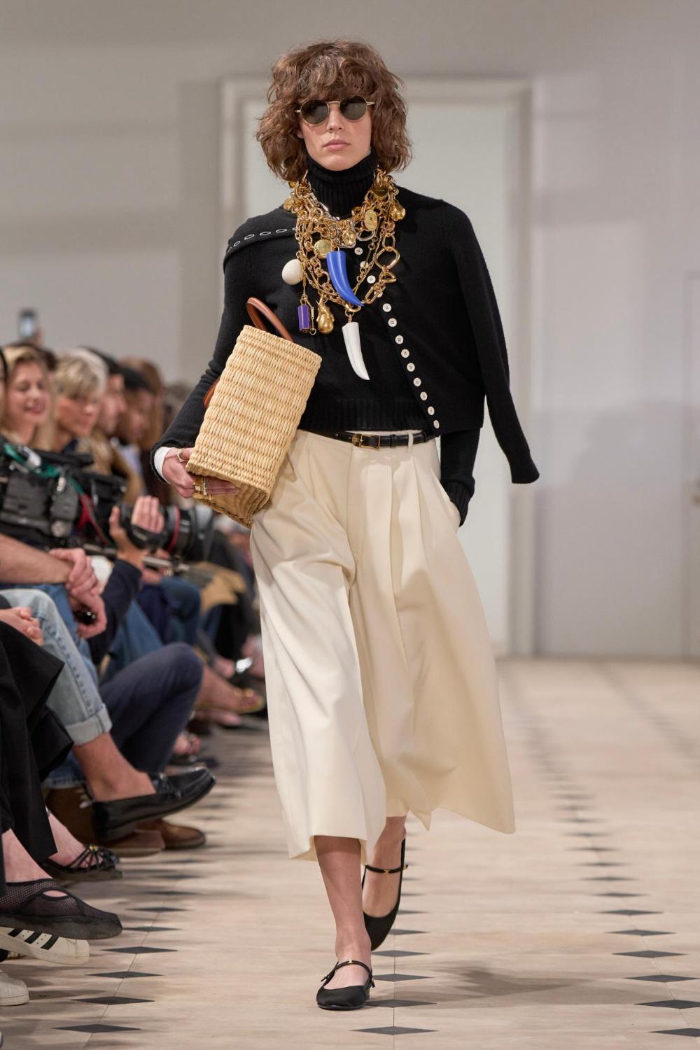 FASHIONSNAP on X: 