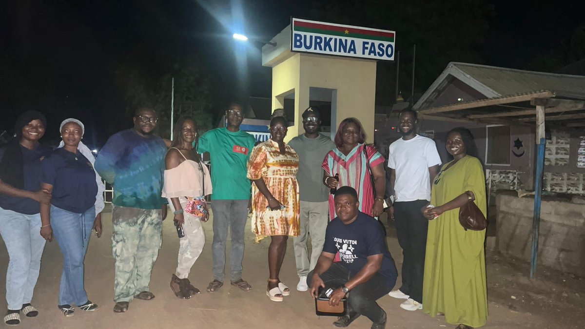 MystiqMike's tweet image. What&apos;s a trip to Paga without peering over to neighbouring Burkina Faso. Apparently being a border town, the traders accept cedis with some able to communicate in Twi
#blakkpeppertours #afroflavour #blakkpeppertins #tourguide #tourguiding #ghanatourismauthority 
@blakkpeppernews