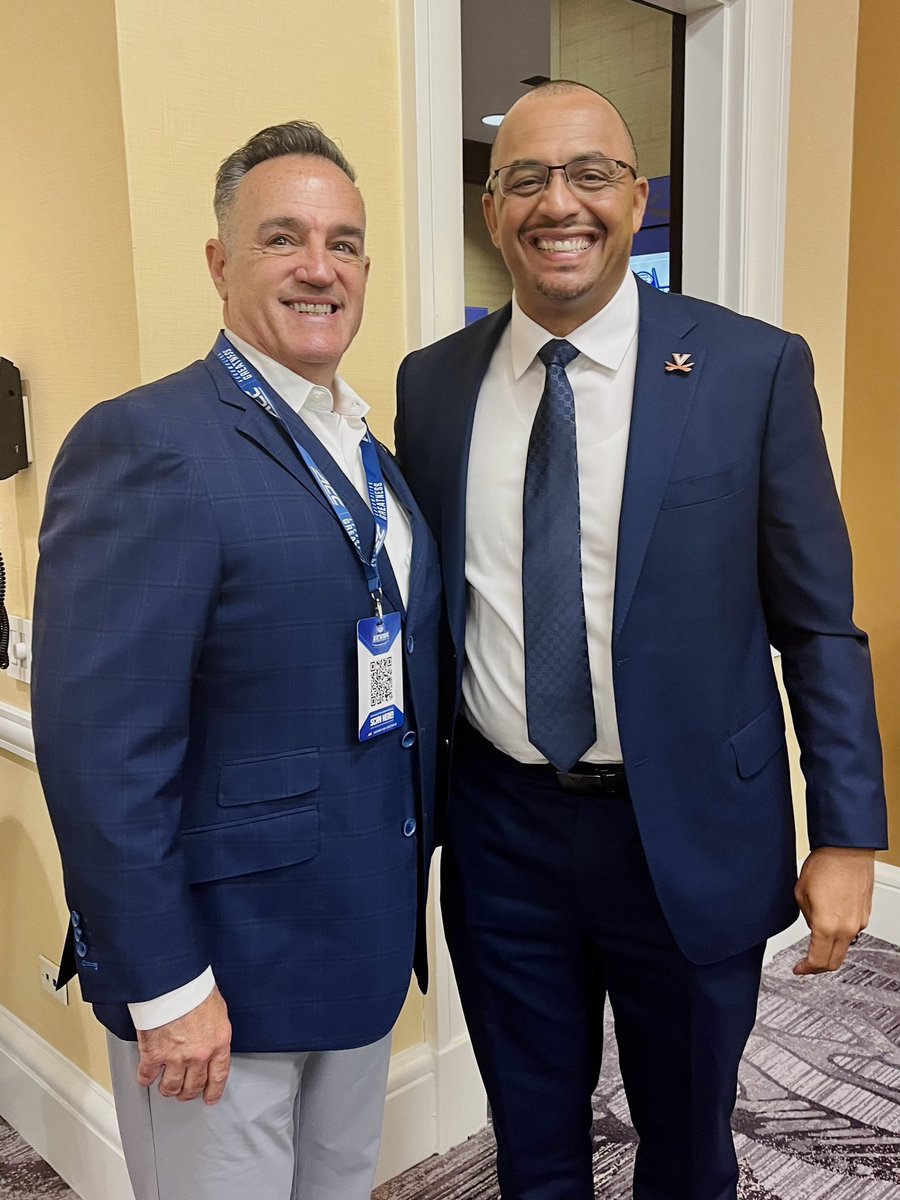 seniorbowl's tweet image. Great seeing @UVAFootball Head Coach Tony Elliott at ACC Media Days. Appreciate you taking the time to speak about the direction of your program and the talented players representing Virginia Football. #GoHoos #UVAStrong #TheDraftStartsInMobile