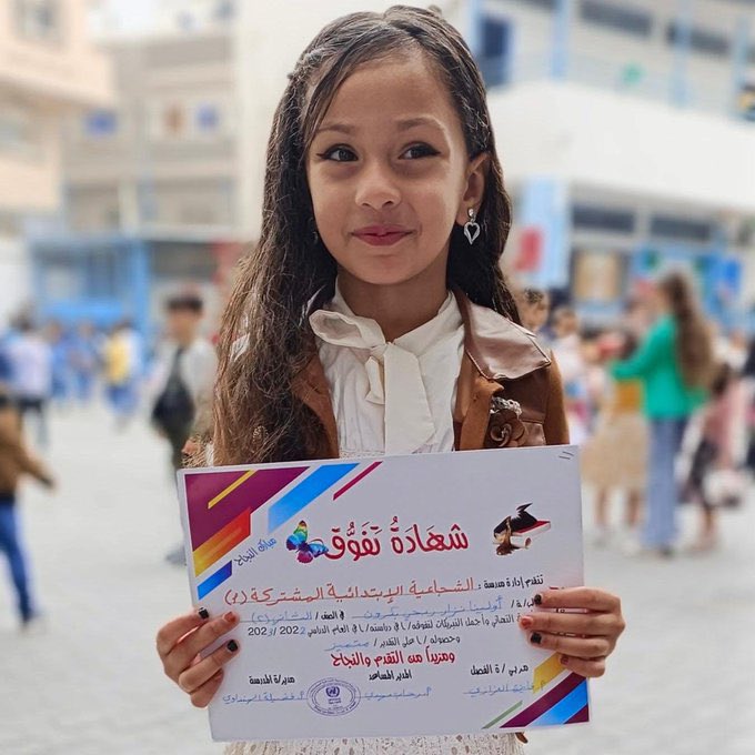 GazaMartyrs's tweet image. Israel killed Olina Nizar Bakron.
She was bright and gifted, dreaming of becoming a doctor.
Israel assassinated Olina and her dream, leaving her family in deep sorrow.
Olina was only (9).