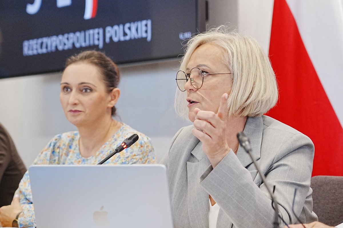 GoTracz's tweet image. 💪 Nadzwyczajna Komisja ds. Ochrony Zwierząt kontynuuje swoją pracę! 💚
🐾 #Sejm ma do rozpatrzenia szereg prozwierzęzych projektów. Pierwszorzędnie to obywatelski projekt #StopŁańcuchom, pod którym podpisało się ponad PÓŁ MILIONA osób. To również poselskie projekty ustaw, w tym…