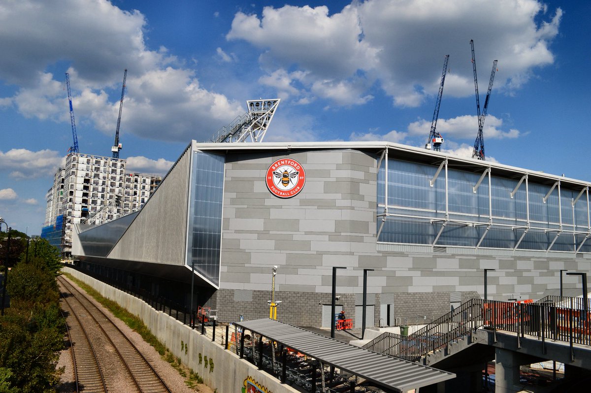 PurplePanel's tweet image. 🚨Brentford FC have approved a new resolution allowing directors to issue up to £66M in shares over the next 5 years. Power includes flexibility to offer or convert even after expiry. Key step for future planning. Story with/@KieranMaguire #BrentfordFC