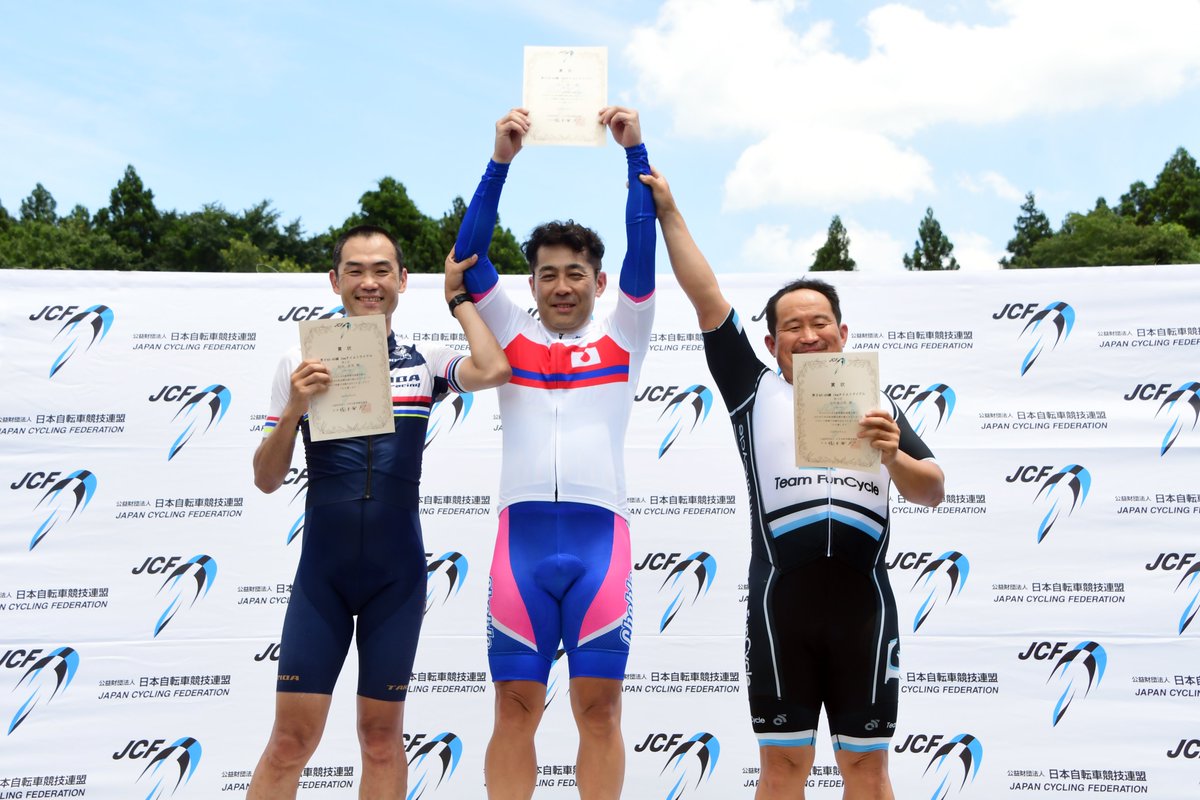 2025全日本自転車競技選手権トラックレース　マスターズ
1kmタイムトライアル　男子45-49
1位　河上陽一（チームチェブロ）　1:09.385
2位　阿部直英（竹芝サイクルレーシング）　1:11.426
3位　中村章太郎（ファンサイクル）　1:12.815