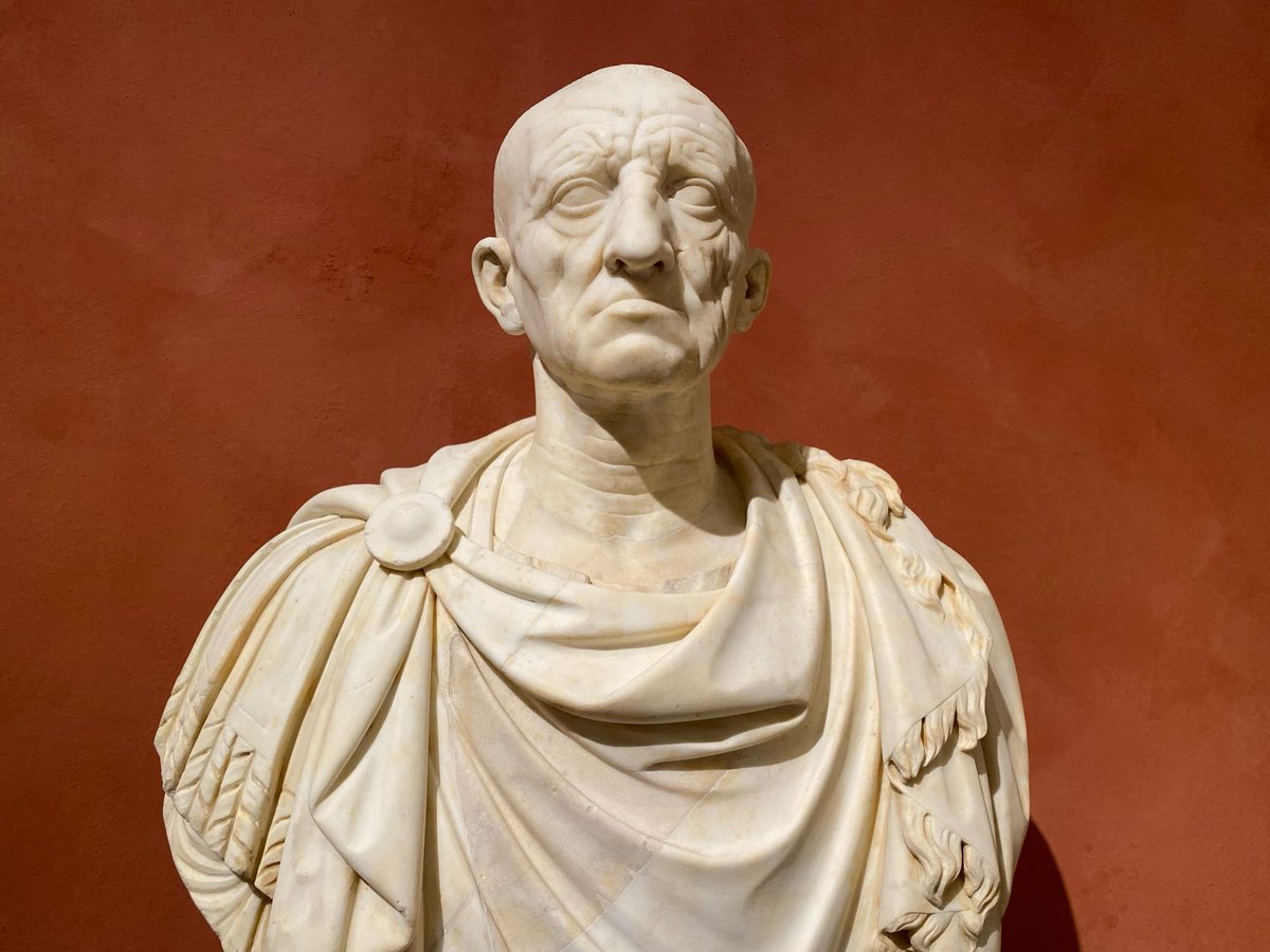 Romethegreatbe1's tweet image. La collezione di marmi Torlonia è una delle più importanti in mano privata. Nel 1864 il principe Alessandro acquistò lo stabile di via della Lungara, dove poté allestire la sua collezione privata:77 sale, uno spazio totale di ben 3056 metri quadri.
buff.ly/YgqfXN2