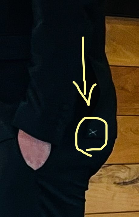 terrybythebay's tweet image. I’m drinking coffee and this guy walks in looking very satisfied in his brand new suit but then turns around 😲
Do I tell him he’s not done getting dressed?