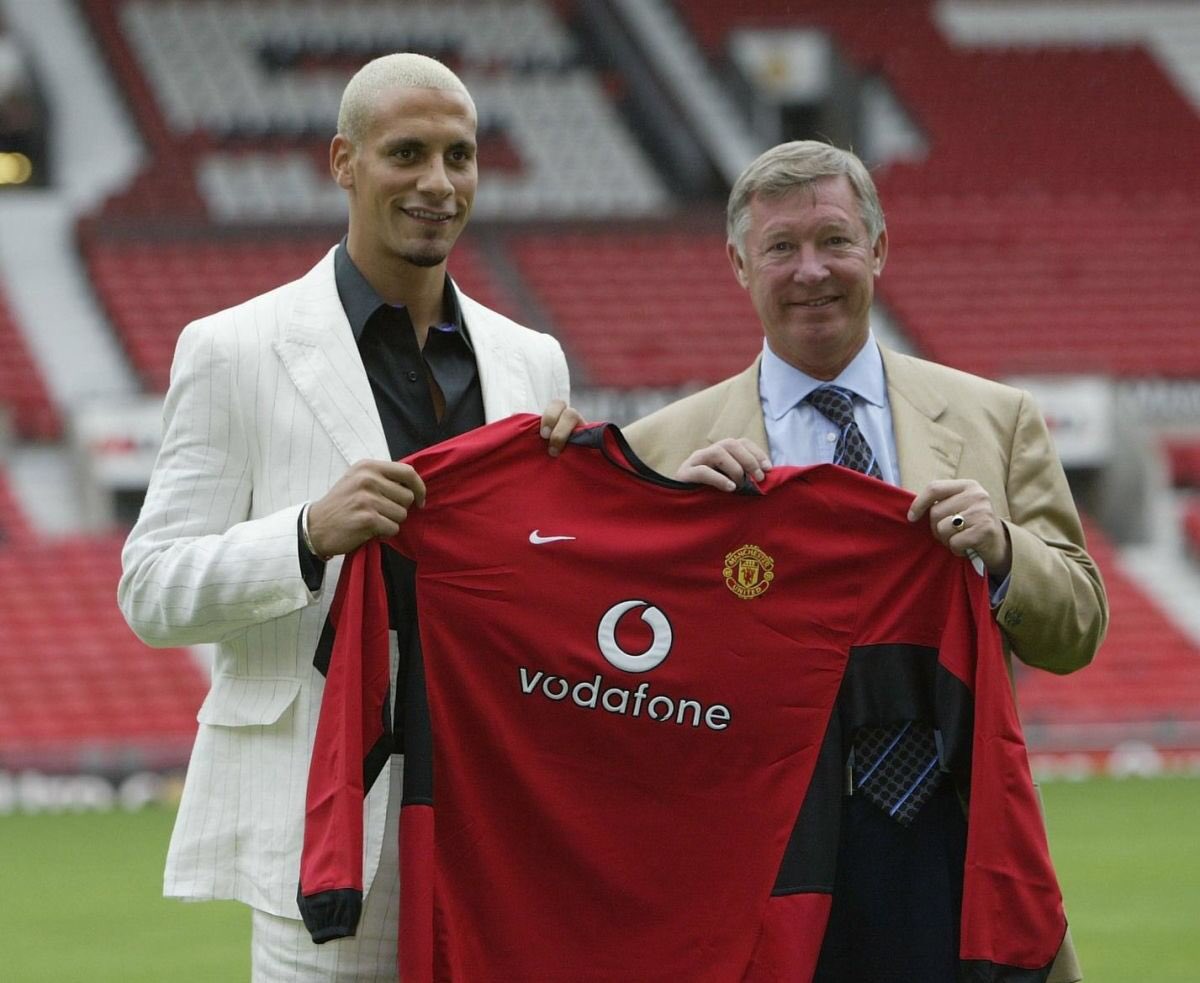 MyGreatest11's tweet image. 22/07/02
Rio Ferdinand signs for Man Utd for a British Record Transfer fee of £30 Million ✍️