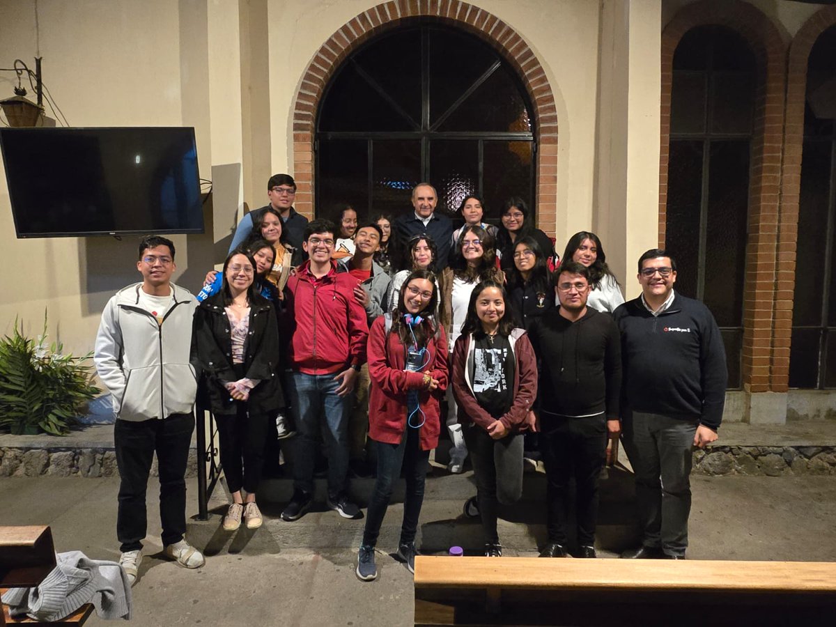oar_candelaria's tweet photo. Ayer, 21 de julio, se llevó a cabo la visita de renovación provincial a la comunidad de la Sagrada Familia, Quetzaltenango, Guatemala. Durante el día el Prior provincial tuvo encuentros con los religiosos, celebró la eucaristía y compartió con los diversos grupos parroquiales. https://t.co/SE1D7yOptP