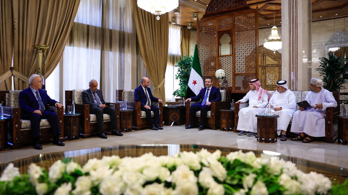 QUSAY_NOOR_'s tweet image. The Minister of Foreign Affairs and Expatriates, Mr. Asaad Hassan Al-Shibani, received the ambassadors of Arab and Islamic countries in #Damascus, as part of efforts to strengthen joint coordination and consultation.
The Minister discussed with the ambassadors the latest…