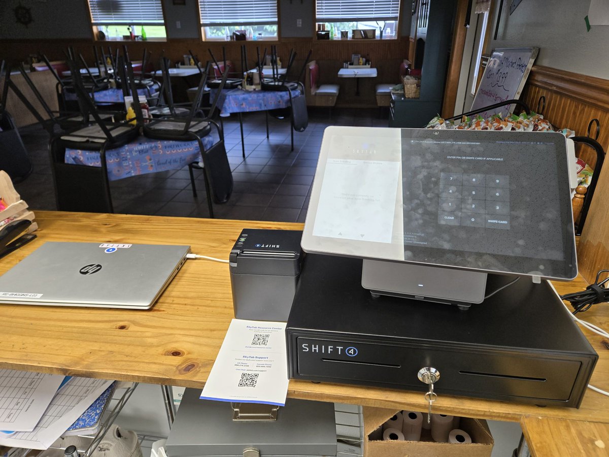 BryanH_SkyTab's tweet photo. Unfortunately Mcflys diner doesn't open until Thursday but the team is ready to rock with @SkyTabPOS by @Shift4. They loved it so much they are looking to add on SkyTab Air &amp; integrate with our online ordering! #SkyTab https://t.co/eG2YzuagEX
