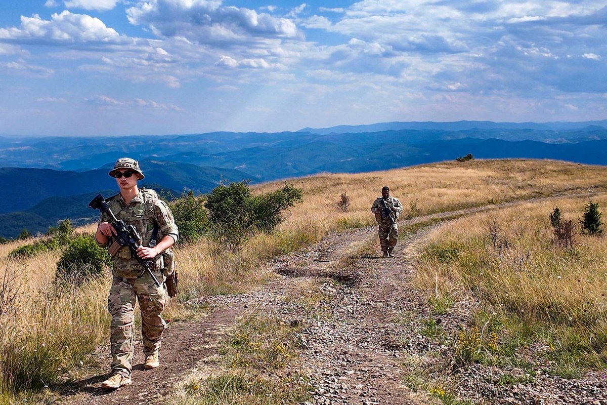 NATO_KFOR's tweet image. U.S. Soldiers assigned to Regional Command East of the #NATO-led #KFOR mission conducted mounted and dismounted patrols in local communities across Kosovo.

#UNITASOMNIAVINCIT
#StrongerTogether
