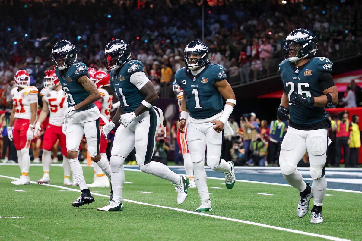 Sidelines - Eagles 🦅🏈 (@ssn_eagles) on Twitter photo 
