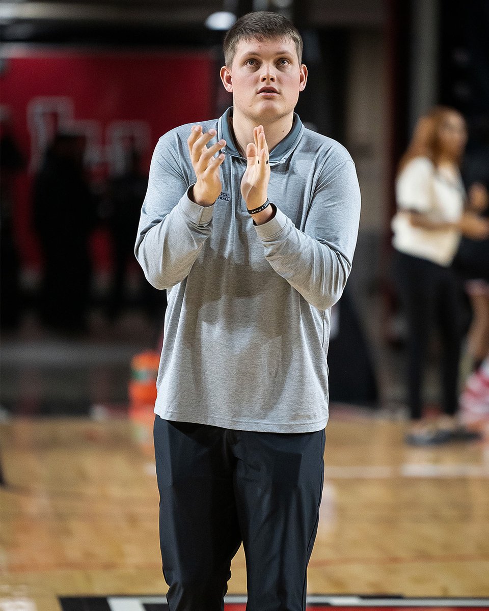 Happy Birthday <a href="/TrevorMoyer24/">Trevor Moyer</a>! #HailET