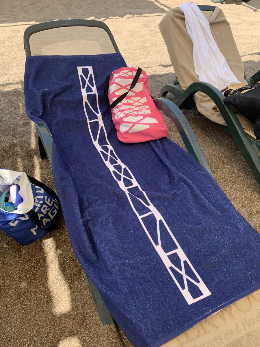 ToffeeArt's tweet image. Beach Towels… for your summer holidays…
Loads of #EFC designs ✅
Quicker turnaround ✅
Sensible prices ✅
Bigger sizes than others ✅
Lightweight for the suitcase ✅
toffeeart.co.uk/product-catego…