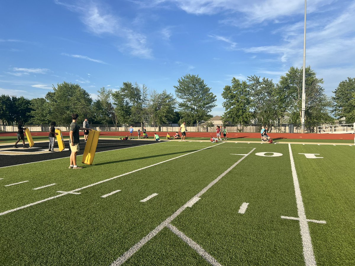 JonesgGreg's tweet image. Had a BLAST last night at youth camp. Let’s do it again tonight!
#future
@RayPecFB